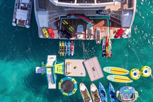 Deck & Toys